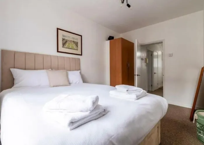 Modern Flat In Central London