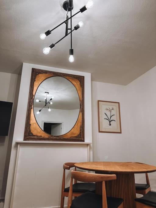 Modern Flat In Apartment