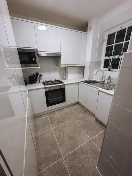 Modern Flat In Apartment