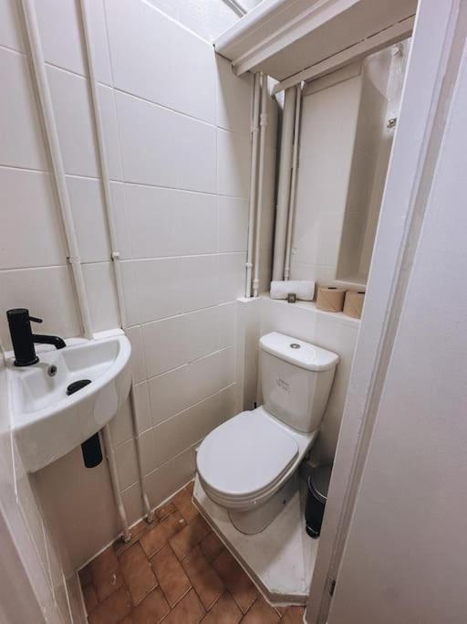 Modern Flat In Apartment